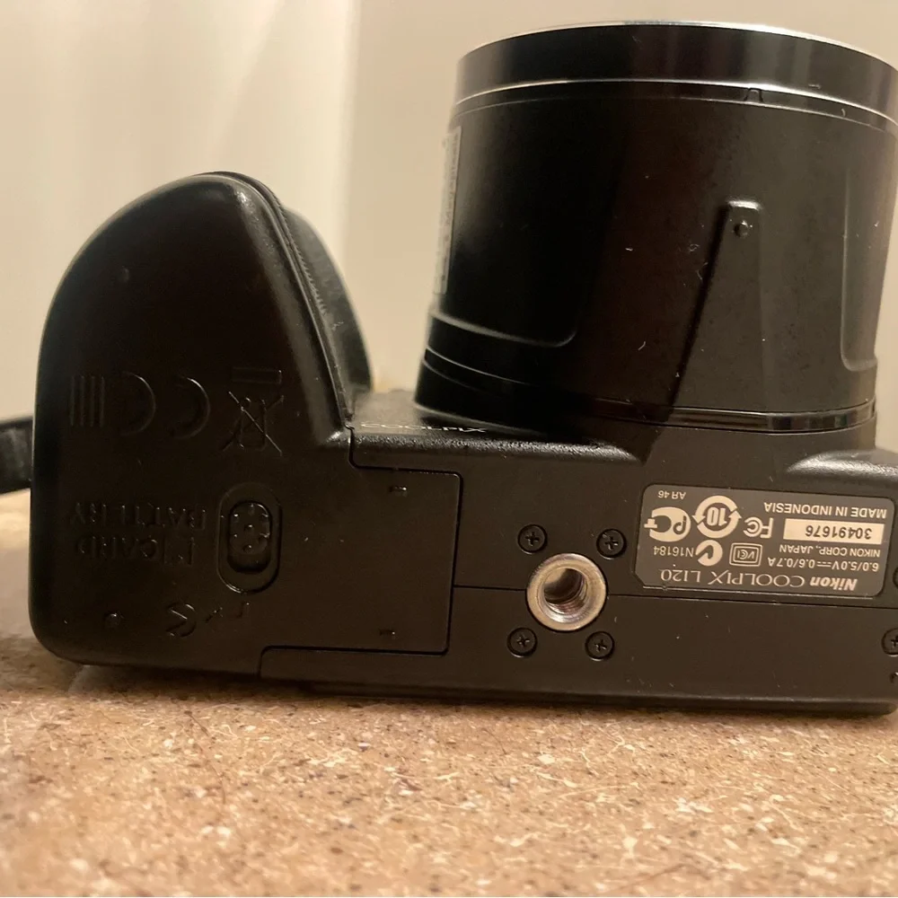 Nikon COOLPIX L120 Camera and Case